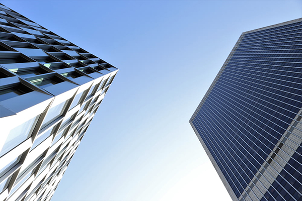 樓宇自動化,再忙也要看一下!(圖1) low angle photography of high rise building (1).jpg